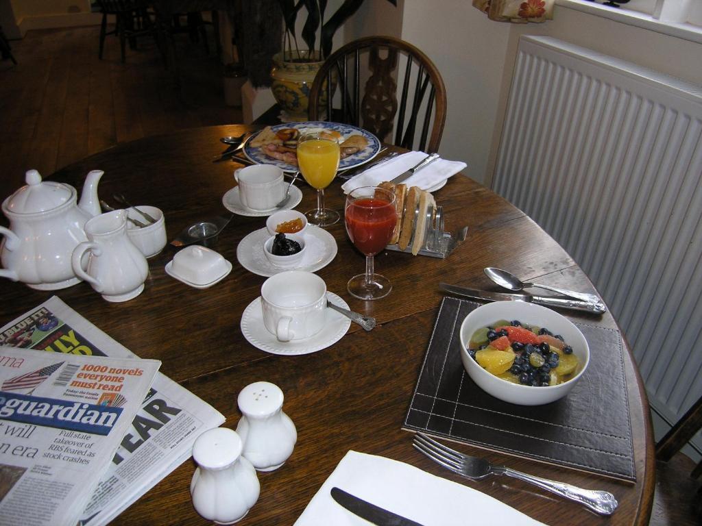 Отель The Pilgrims Rest Littlebourne Экстерьер фото